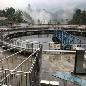 污泥沉淀刮吸泥裝置中心傳動(dòng)刮吸泥設(shè)備